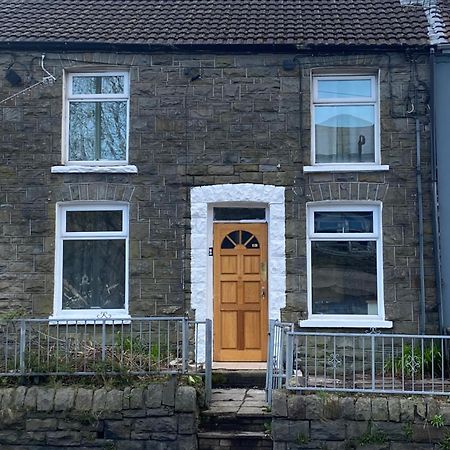Mountain View Two Bedroom Llwynypia Экстерьер фото