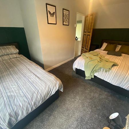 Mountain View Two Bedroom Llwynypia Экстерьер фото