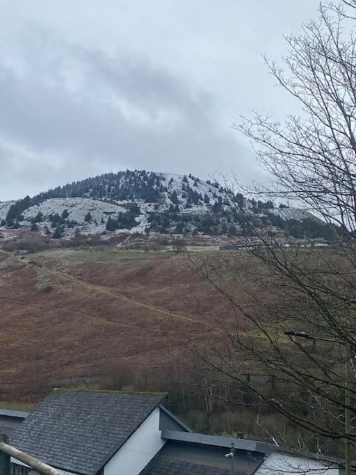 Mountain View Two Bedroom Llwynypia Экстерьер фото