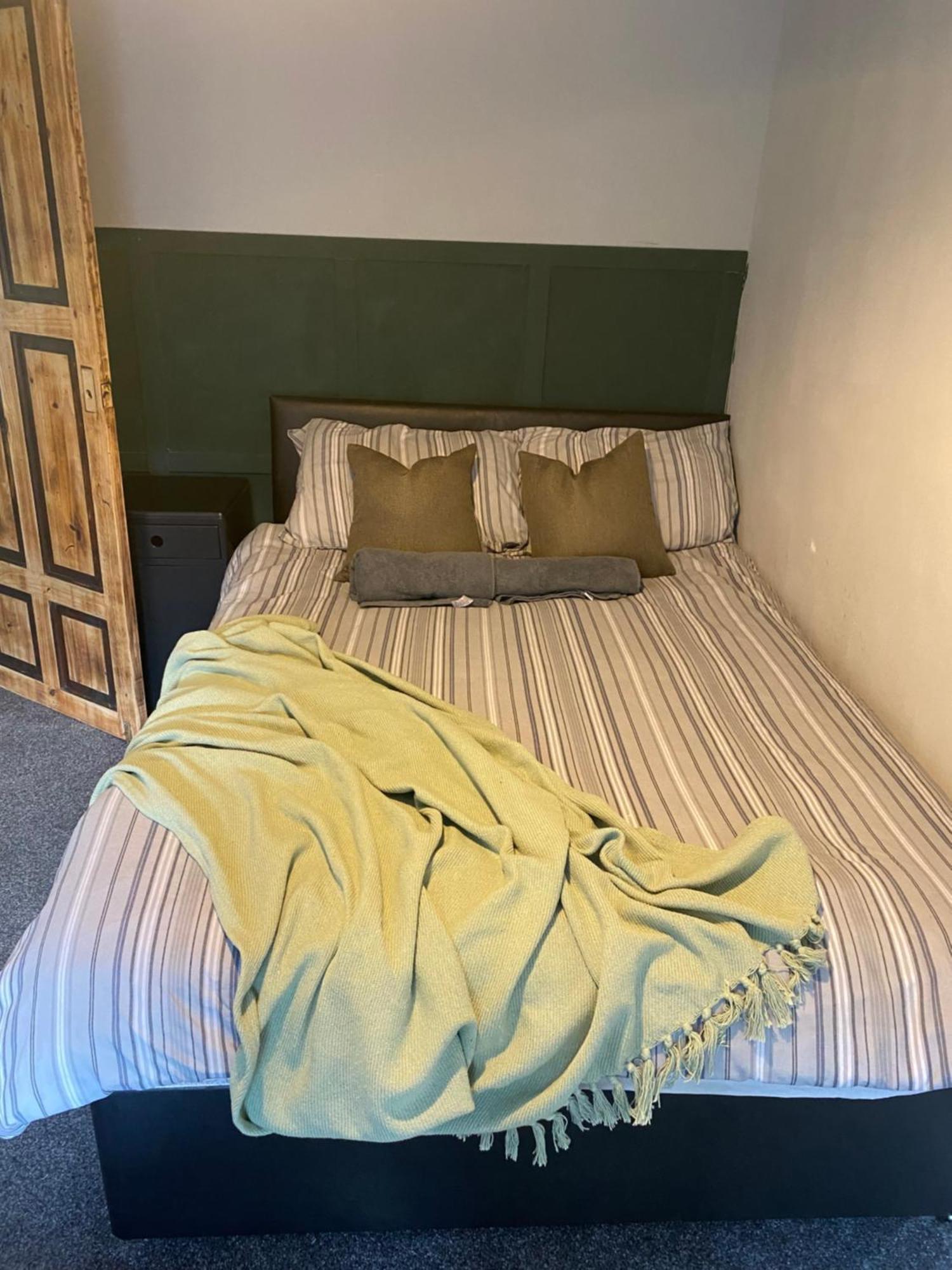 Mountain View Two Bedroom Llwynypia Экстерьер фото